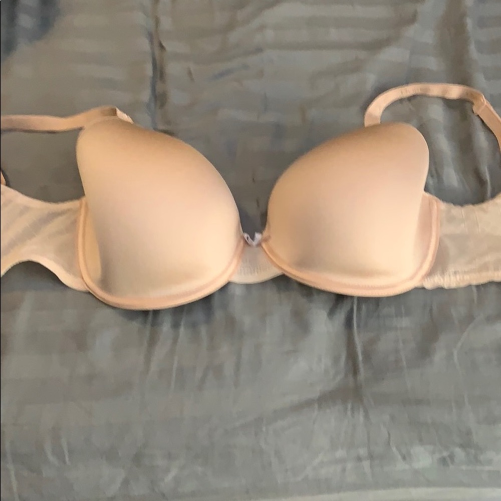 Chantelle Back smoothing bra size 30H